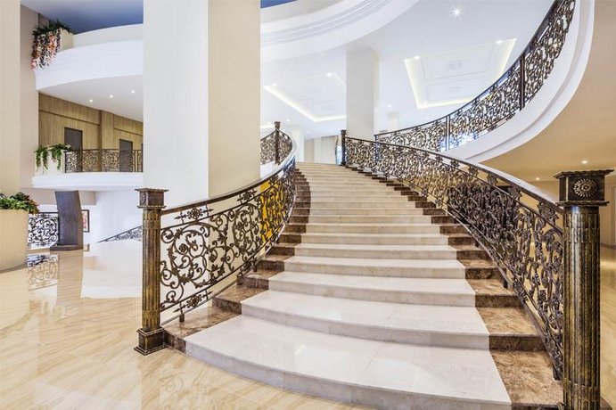 Grand Palazzo Hotel