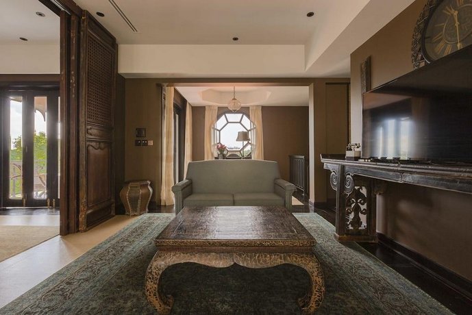 Chinoiserie Collection Resort & Spa
