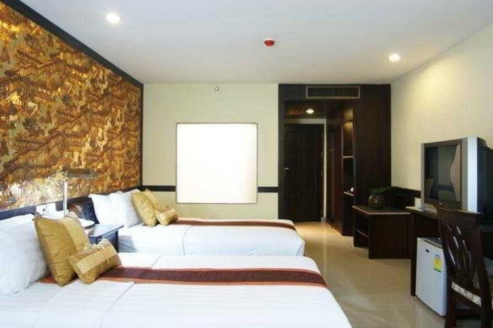 Jomtien Holiday Hotel