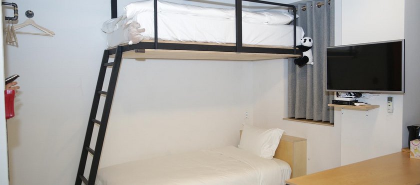 96 BUN'Z Travelers Lodge