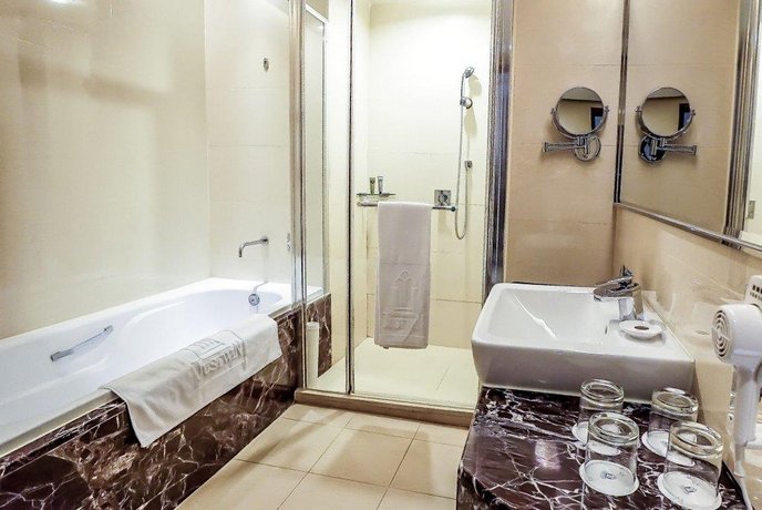 Justwin Grand Hotel