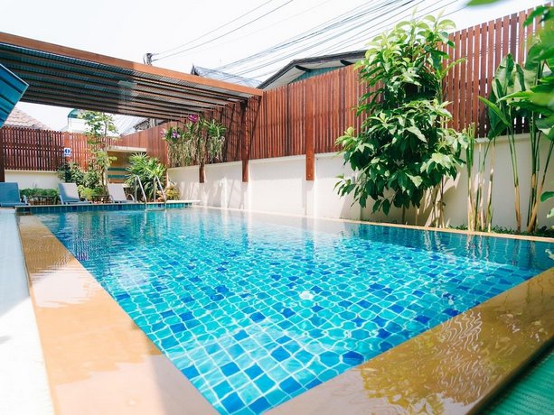 Rendezvous Classic House