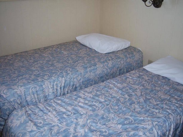 The Garlands Motel