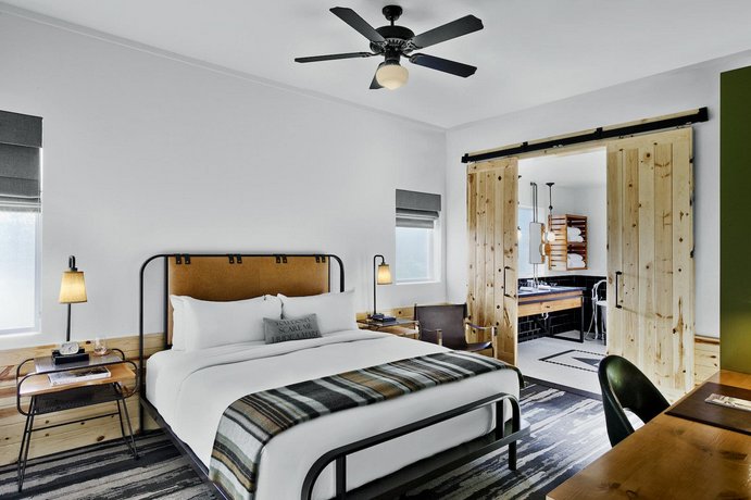 Cavalry Court by Valencia Hotel Group