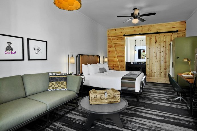 Cavalry Court by Valencia Hotel Group