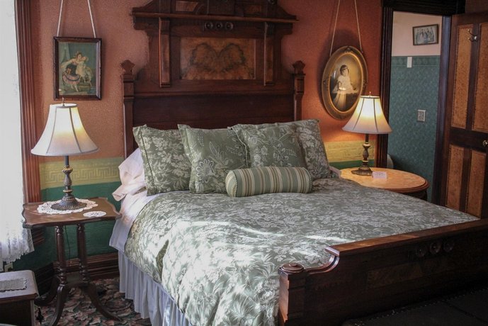 Geiger Victorian Bed and Breakfast W.W. 시모어 보타니컬 컨서버터리 United States thumbnail