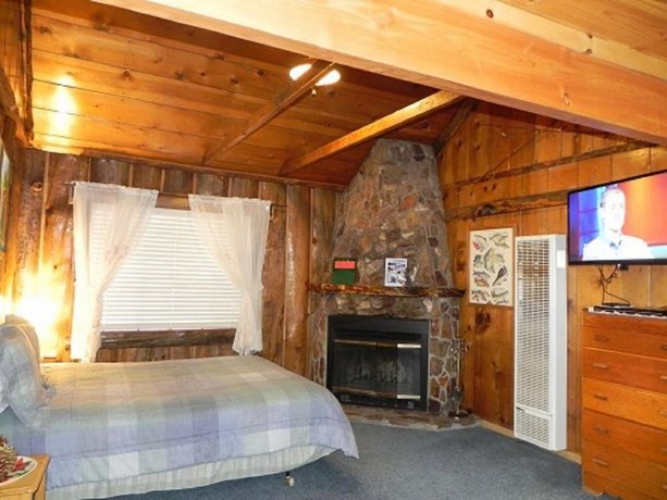 Oak Knoll Lodge