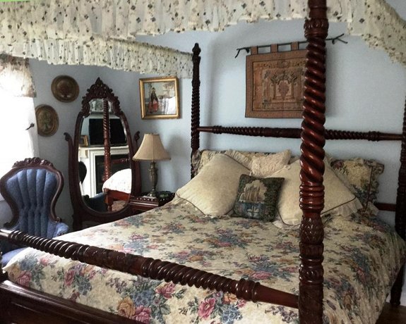 Armistead Cottage Bed & Breakfast