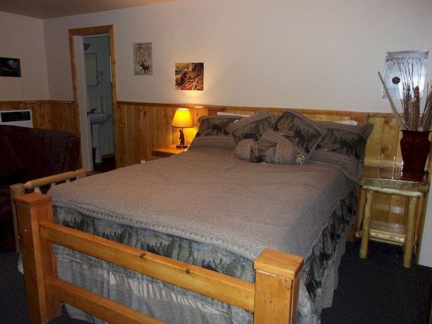 Embers Lodge & Cabins