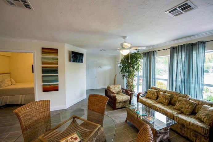 Siesta Key Beachside Villas