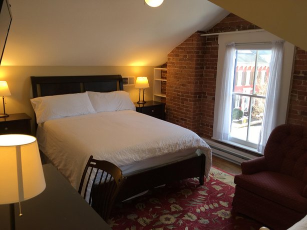 The Tawsty Flower Bed & Breakfast