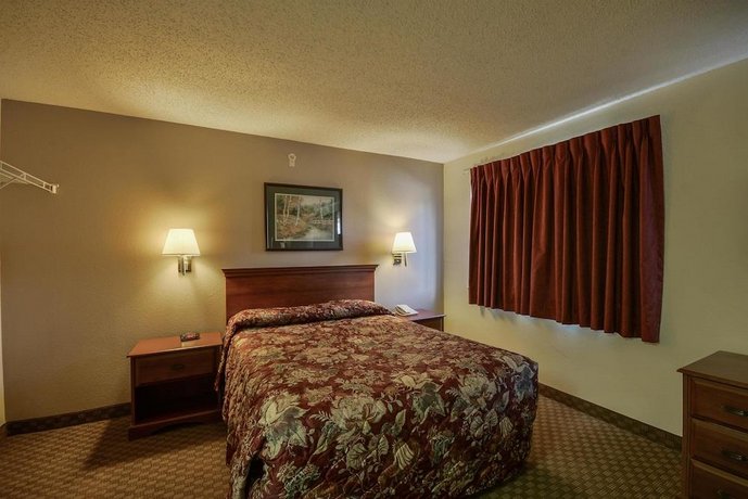 InTown Suites Houston 290 Hollister