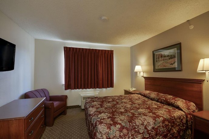 InTown Suites Houston 290 Hollister
