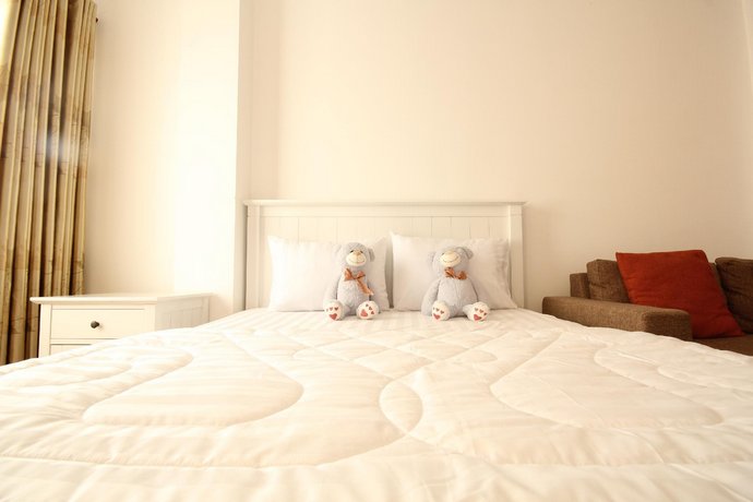 Smiley Apartment 3