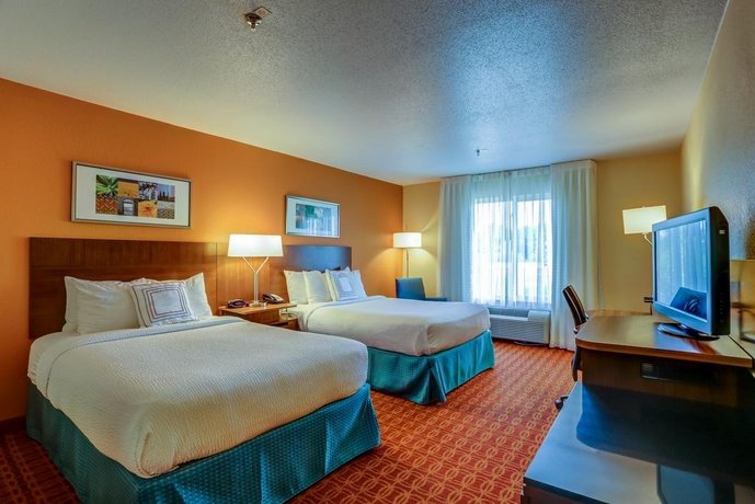 Cedar Inn & Suites