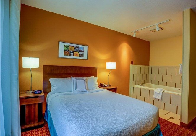 Cedar Inn & Suites