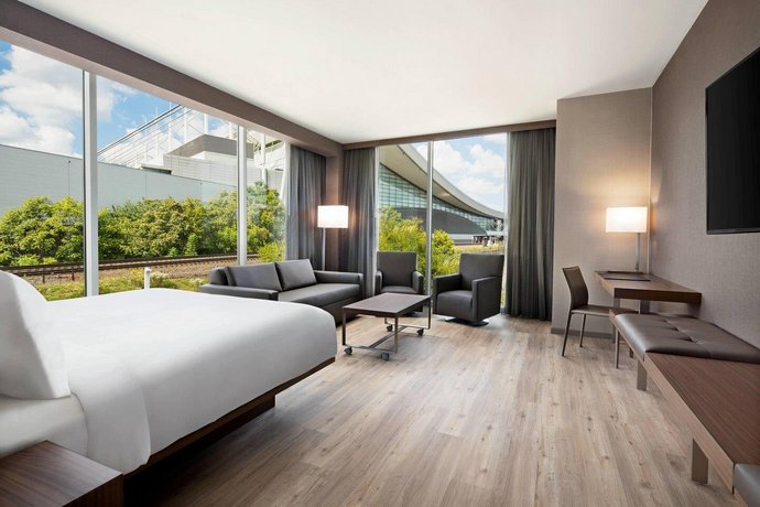 AC Hotel by Marriott Pittsburgh Downtown