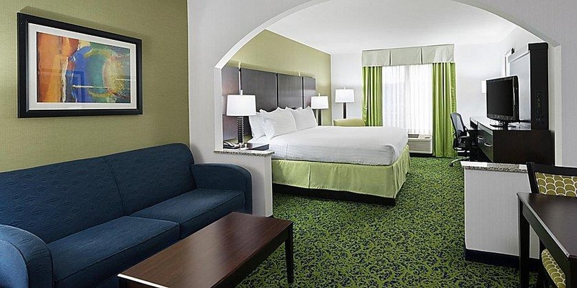 Holiday Inn Express and Suites - Stroudsburg