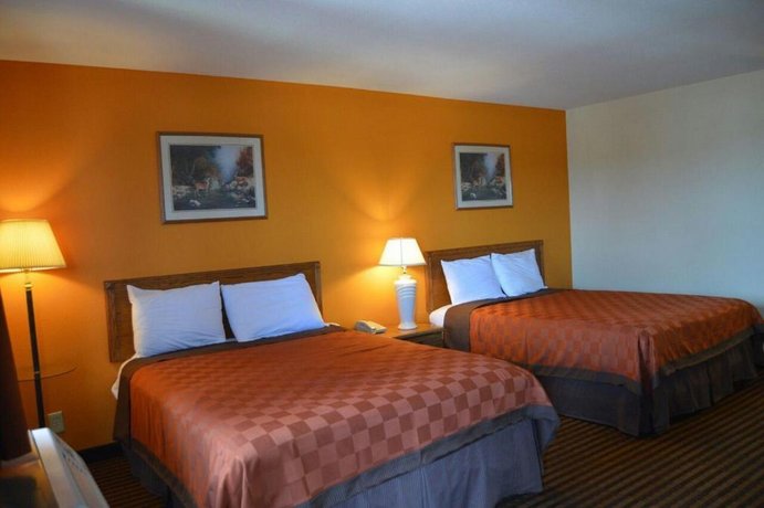 Scottish Inn & Suites - Eau Claire