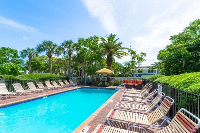 Tropical Beach Resorts - Sarasota
