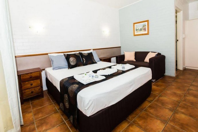 Gladstone Motel