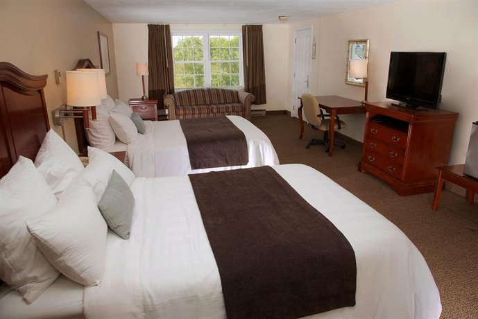 Holiday Hill Inn & Suites