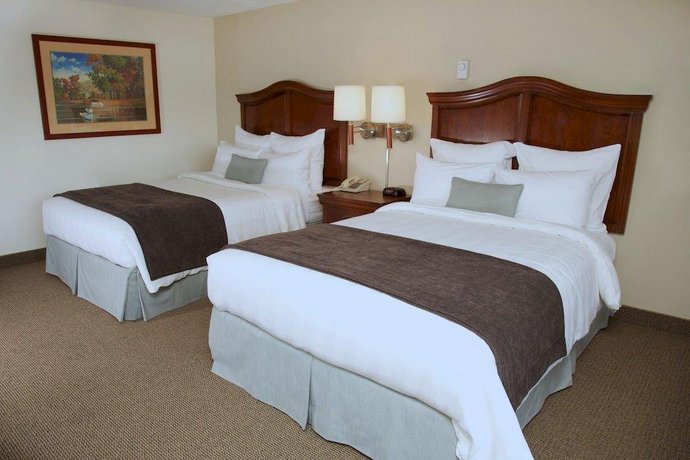 Holiday Hill Inn & Suites