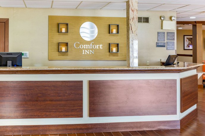 Comfort Inn Lancaster Rockvale Outlets Lancaster Compare Deals