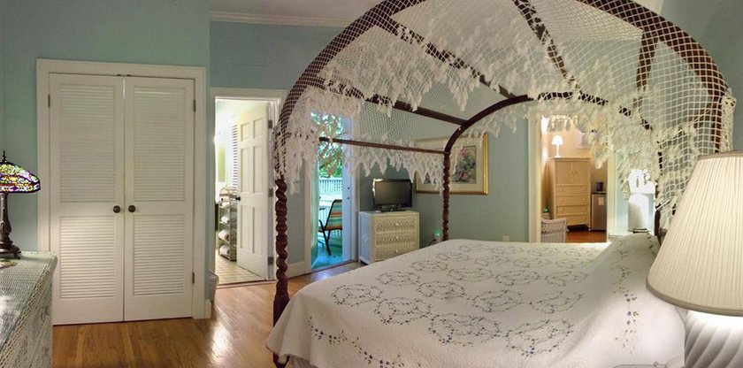 Amsterdam's Curry Mansion Inn