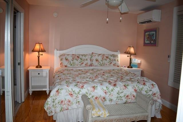 Seaport Inn