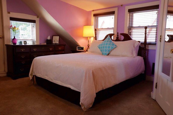 Stepping Stone Inn
