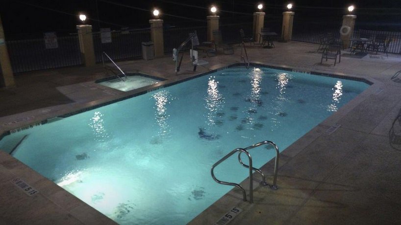 Holiday Inn Express Northwest near Sea World