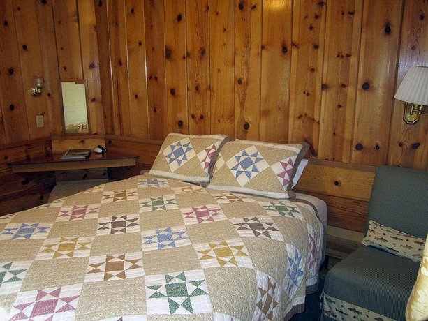Lake Front Cabins