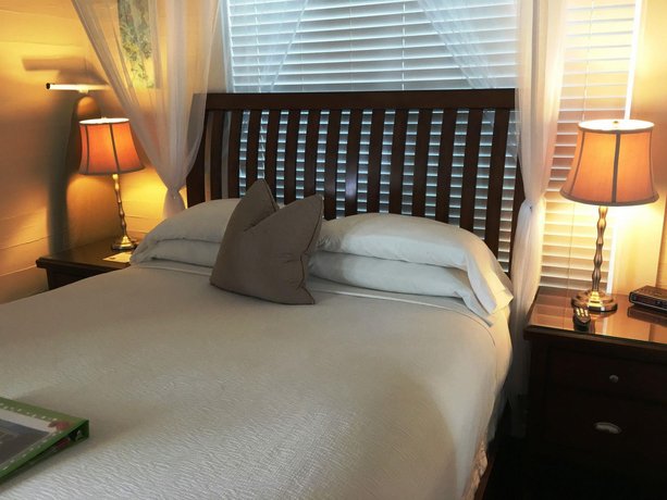 Avalon Bed and Breakfast Key West