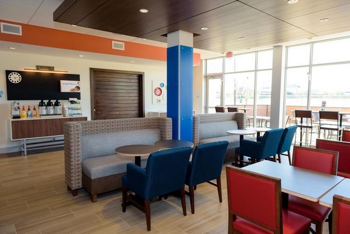 Holiday Inn Express & Suites McKinney - Frisco East