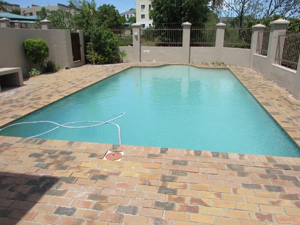 Broadway Self Catering Serengeti