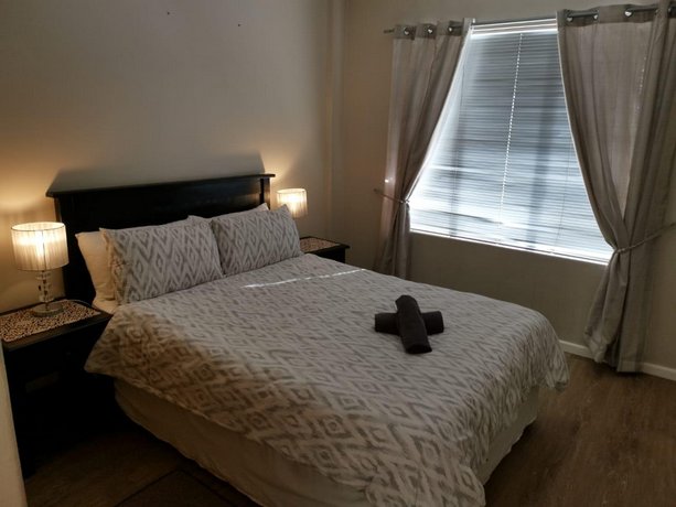 Broadway Self Catering Serengeti