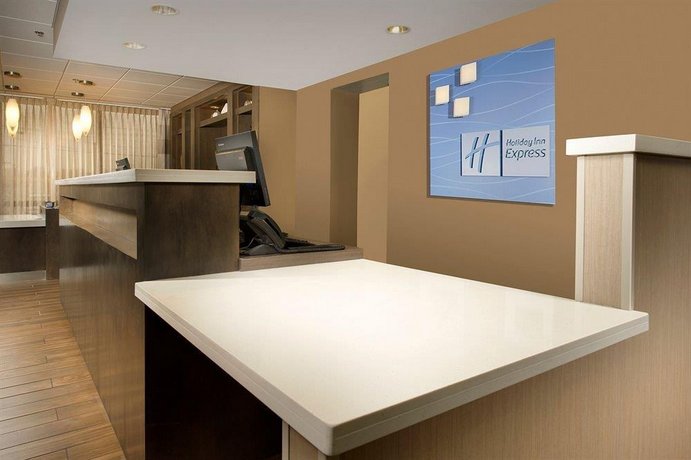 Holiday Inn Express Boston North-Woburn