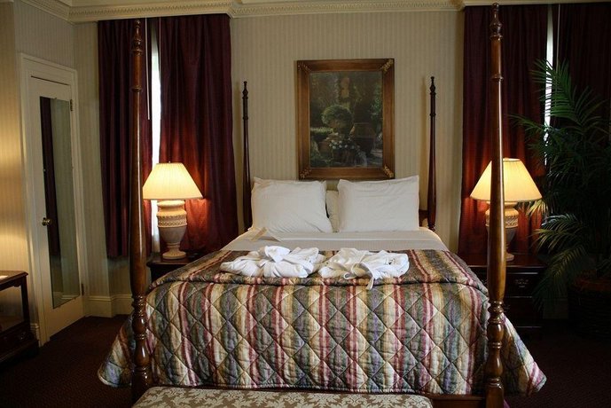 The Grand Summit Hotel