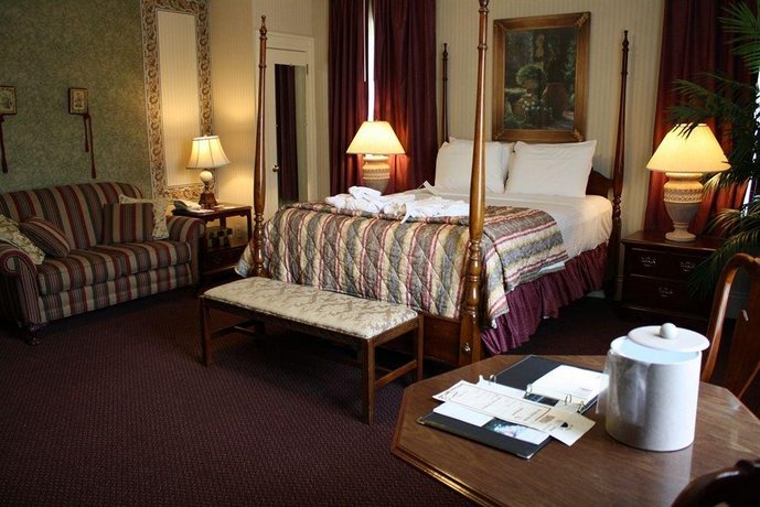 The Grand Summit Hotel