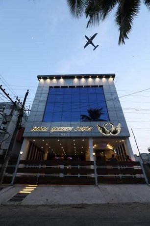 Fabhotel Golden Swan Airport