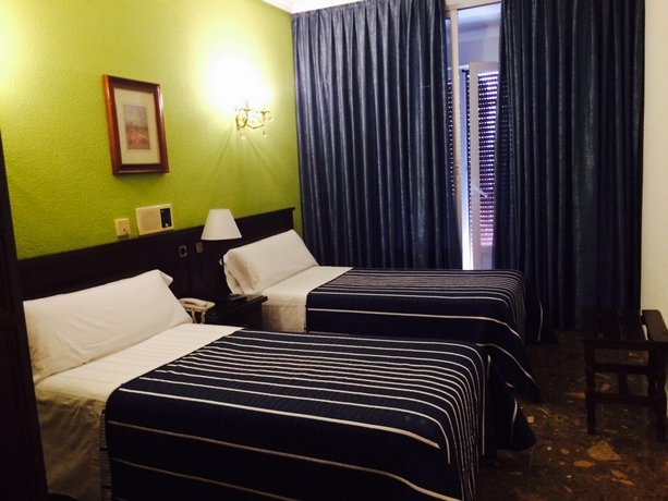 Hostal Sonsoles Madrid Centro Guest house