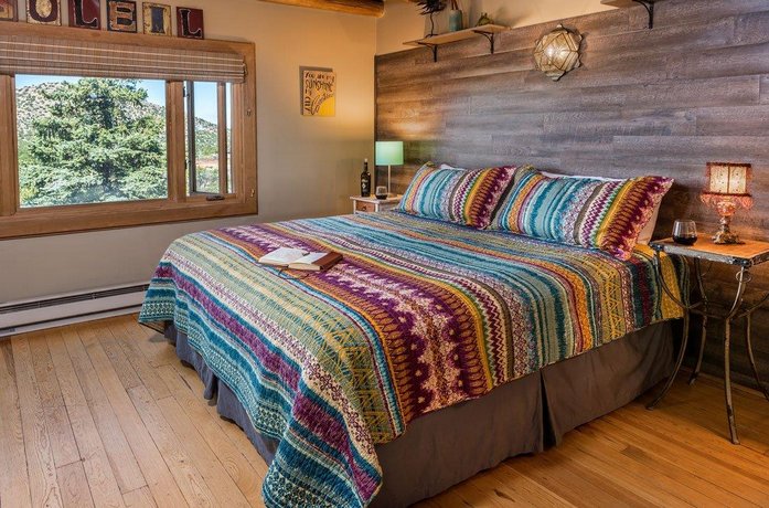 Bobcat Inn