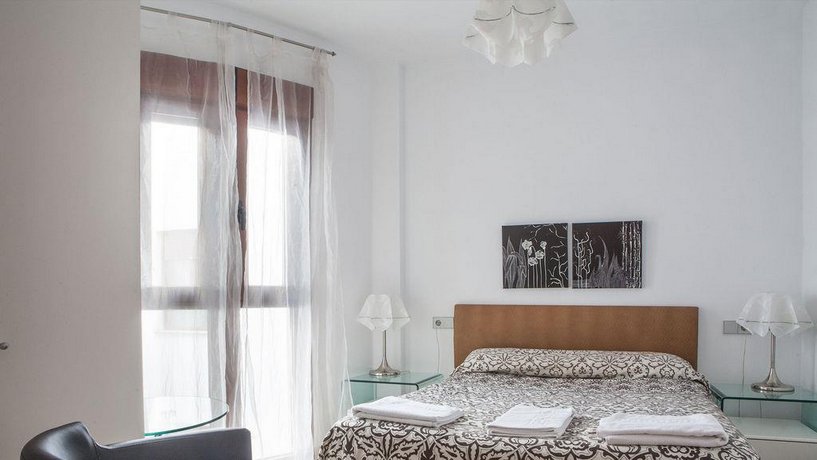 Real de Cartuja Apartments & Suites