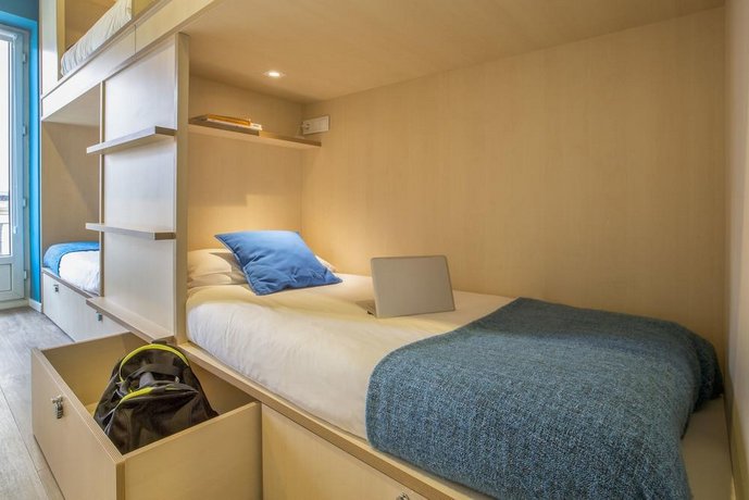 Mola Hostel