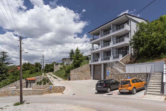 Velestovo House