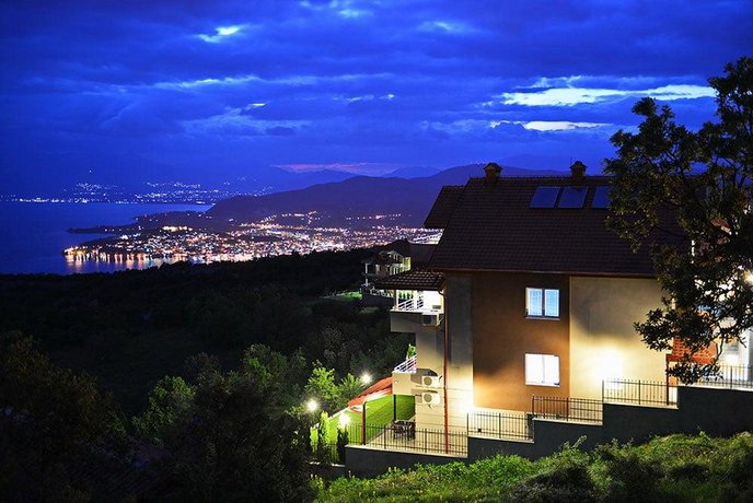 Velestovo House