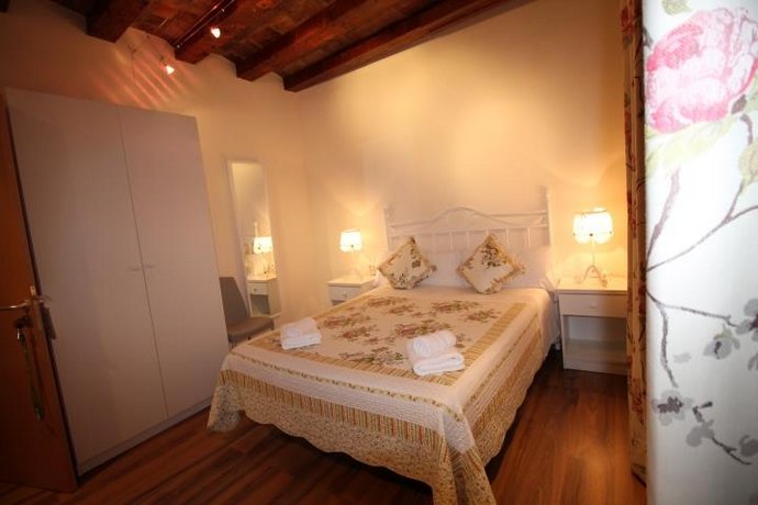 Hostal Orleans