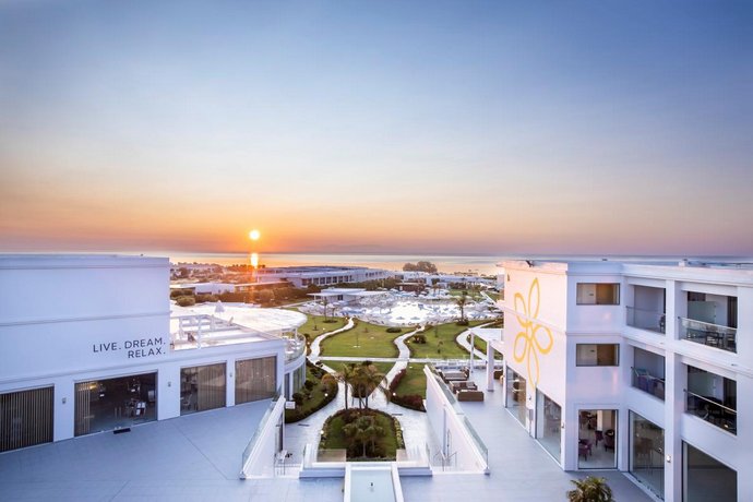 Sentido Asterias Beach Resort Archipoli Greece thumbnail