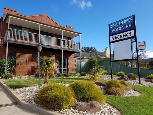 Golden Reef Motor Inn